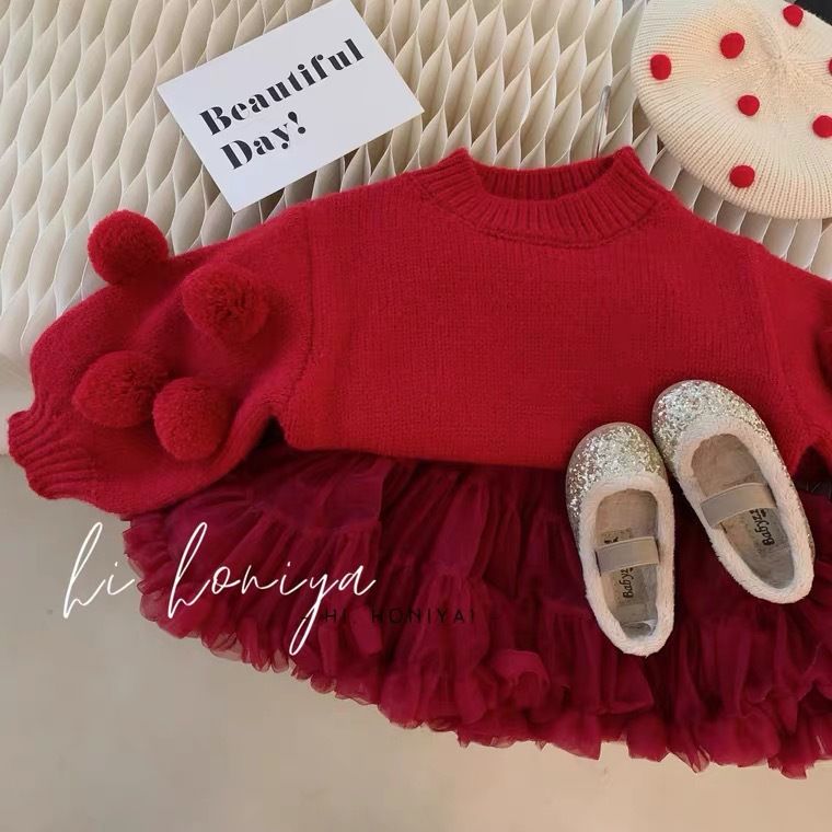 Pull tricoté rouge pour filles de style coréen, nouveau pull fait à la main avec boules, vêtements d'extérieur pour enfants, printemps 2024_voghion.com