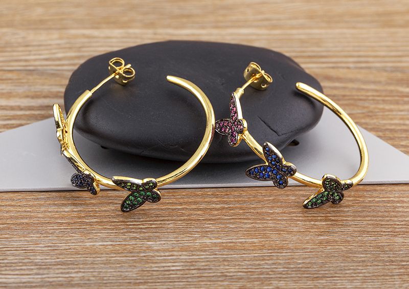 1 paar elegantseid liblikkõrvarõngaid vaskrõngastega_voghion.com