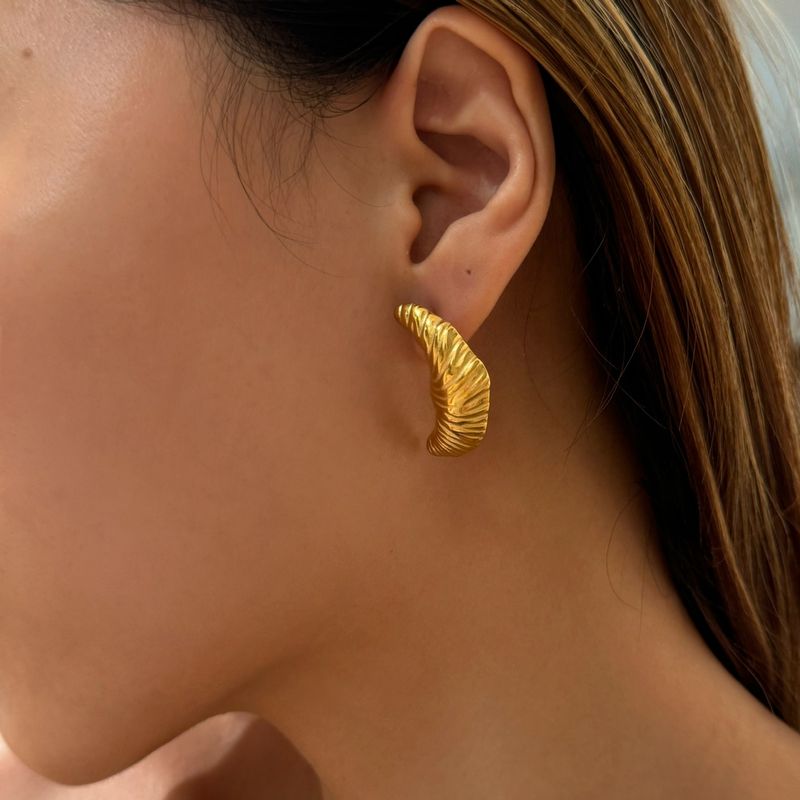 Real Gold Electroplated Titanium Steel Vintage Retro Embossed Moon Fold Earrings_voghion.com
