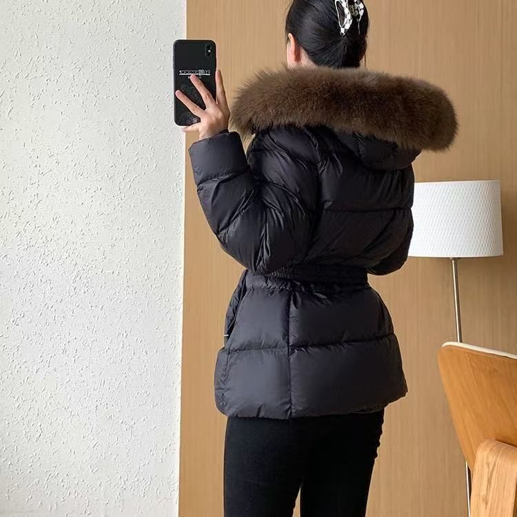 Women's Fox Fur Trim Short Down Jacket With Slim Fit & Waist Snatching Design, Lightweight Luxury White Duck Feather Coat_voghion.com