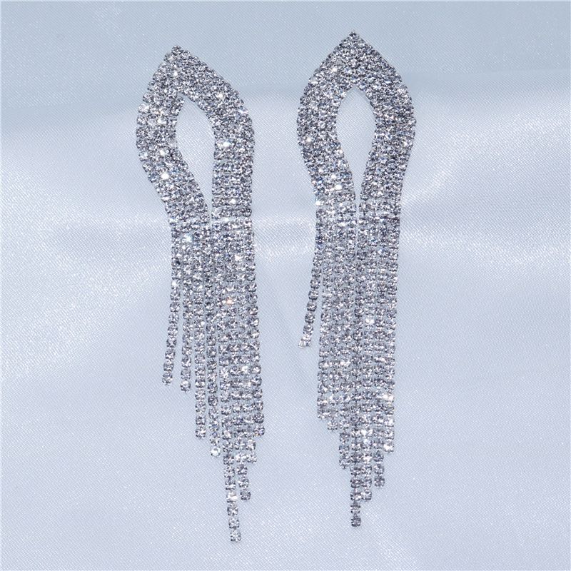 Nuovi orecchini alla moda e splendidi con nappine di cristallo e strass alla moda per le donne_voghion.com