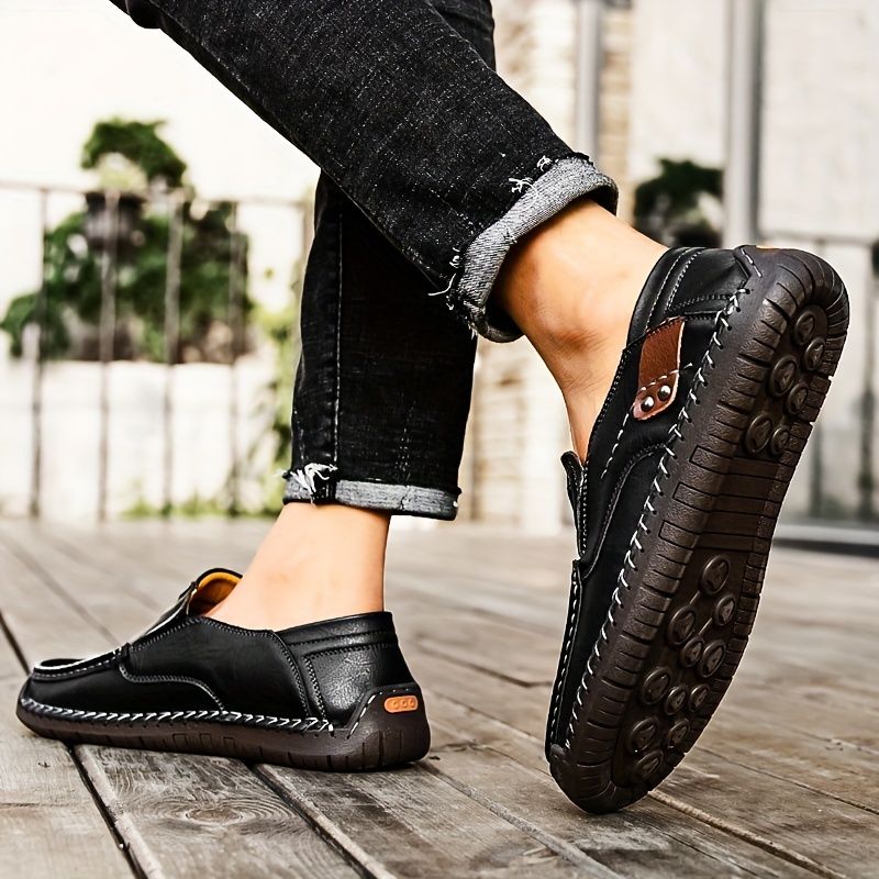 Handcrafted Mens Leather Loafers Seamless Slip-On Design Outdoor Adventures Comfortable, Flat & Breathable Perfect for_voghion.com