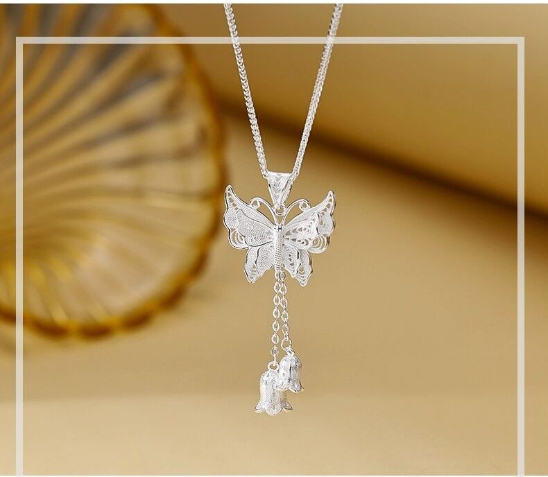 Sterling Silver Butterfly Lily Of The Valley Necklace For Women, Niche High-end Light Luxury Exquisite Collarbone Chain,_voghion.com