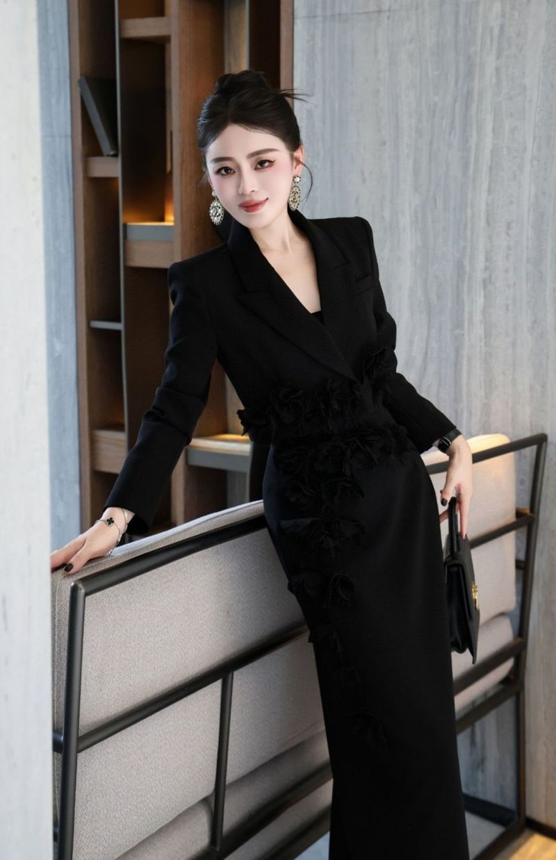 Eleganter, leichter Business-Anzug für Mädchen, Herbst 2025, aufwendig gearbeitet, mit dreidimensionalem Blumenmuster, Blazer und Rock_voghion.com