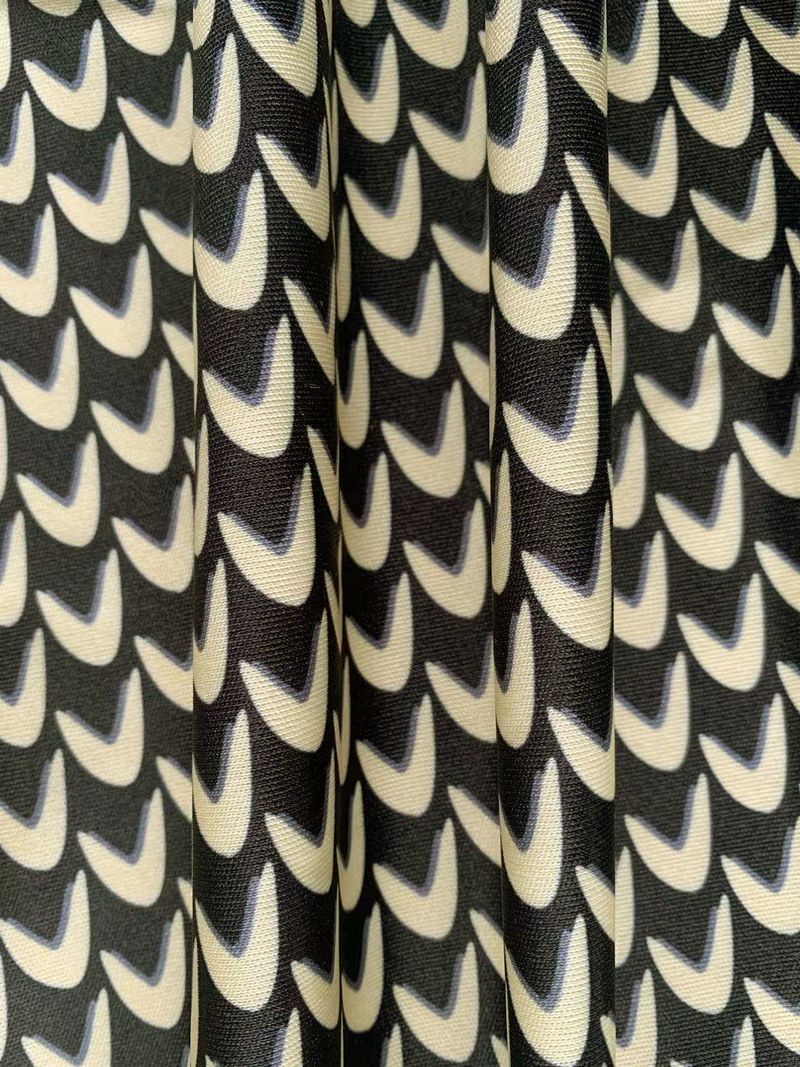 Sito di abbigliamento da donna, abito camicia stampato di grandi dimensioni a maniche corte con bottoni risvolto, allentato e di vendita calda_voghion.com