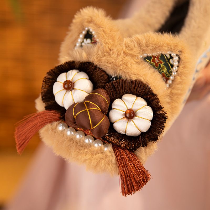 Chaussures plates en coton épais brodées style ethnique, motif tête de tigre et tête de cheval, collection automne 2024 de ShoeGlobe Huniu._voghion.com