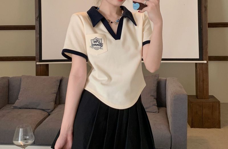 Ženska poletna majica s kontrastnimi rokavi in polo ovratnikom, ohlapna kroja, nišna in elegantna kratka majica_voghion.com