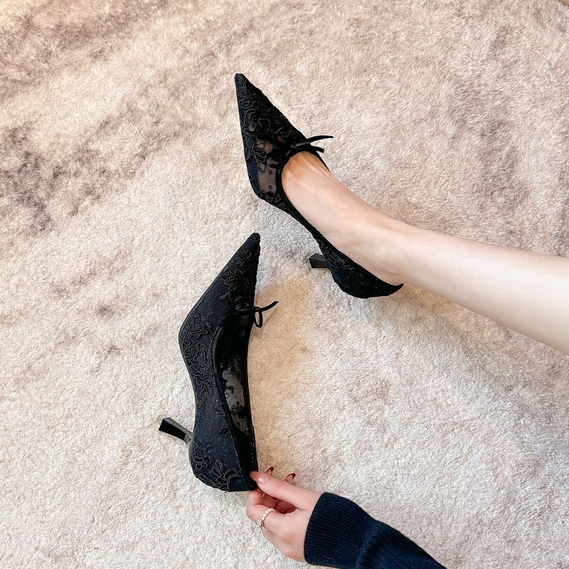 879-6 Eleganckie, koronkowe, szpiczaste, francuskie buty na obcasie z kokardą i siateczką, na imprezę, damskie, na imprezę_voghion.com