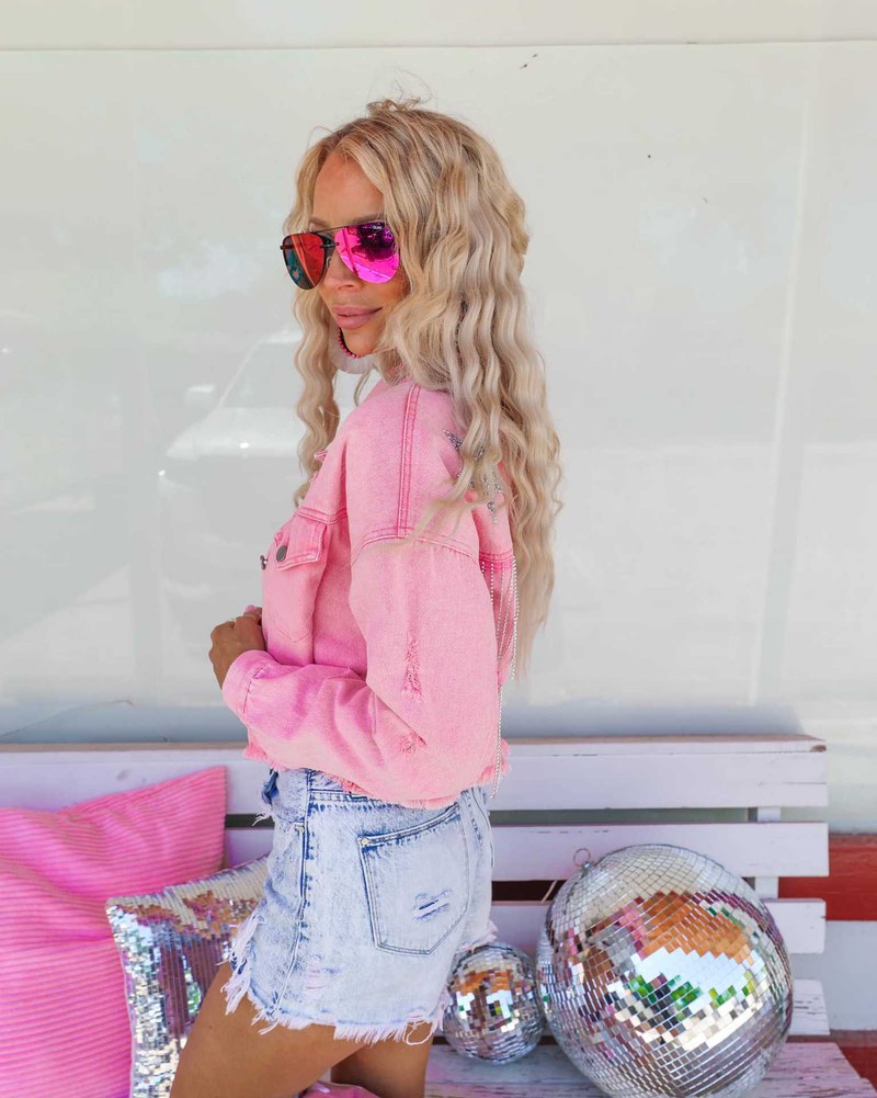 Veste en jean à bords bruts et à pampilles pour femme_voghion.com