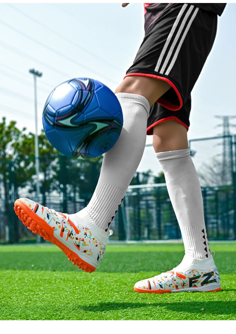 Scarpe da calcio alte da uomo e da donna, con tacchetti lunghi e rotti, da allenamento su erba, mimetiche, modello AG, 2024_voghion.com