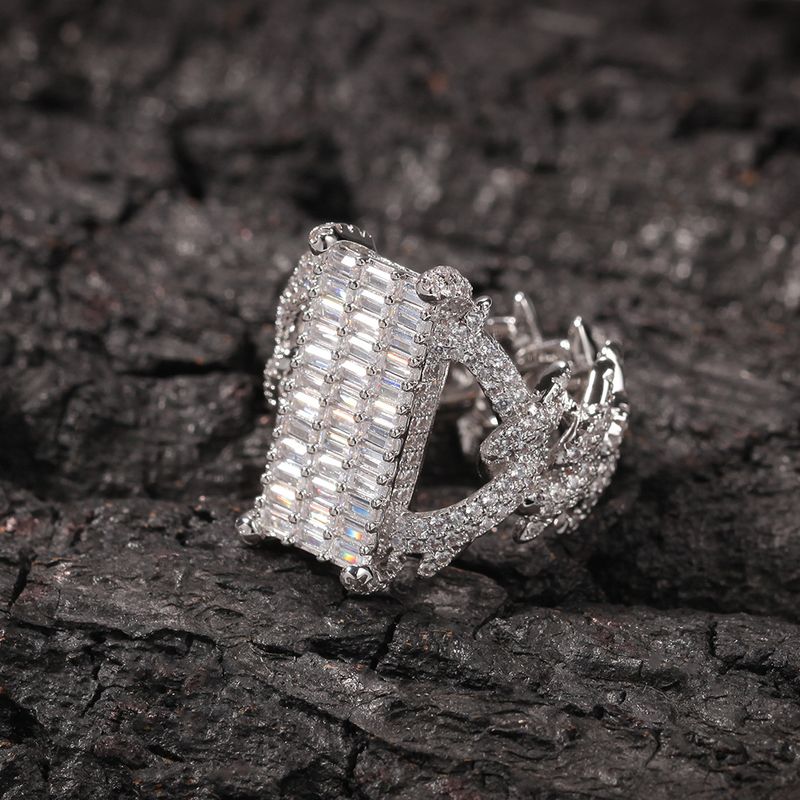 Anello punk hip hop con zirconi quadrati geometrici da uomo e da donna in oro e argento, dichiarazione di moda unisex per regali di compleanno, anello di lusso_voghion.com