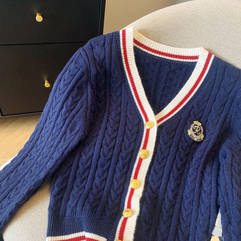 Cardigan in maglia color block con scollo a V di ispirazione vintage – Cappotto lungo in maglia a trecce per donna_voghion.com