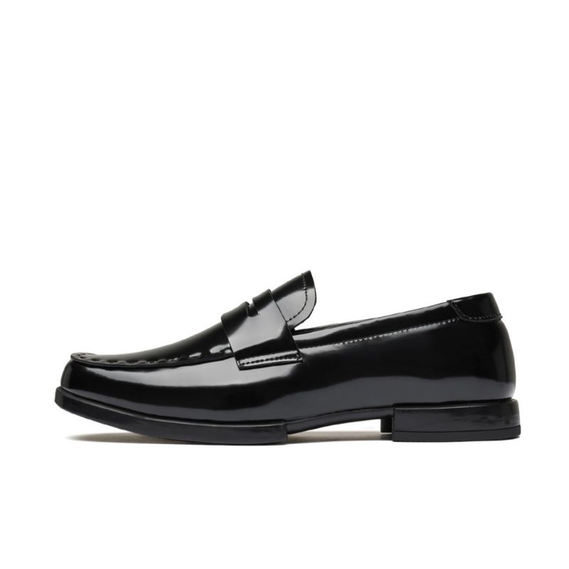 Mocassini bassi casual in pelle verniciata lucida, nuovi, estivi 2025, fatti a mano, con tomaia morbida, stile britannico, scarpe da uomo_voghion.com
