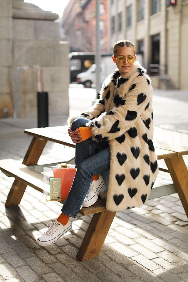 Eleganter langer Kunstfellmantel mit Herzmuster, warmer Wintermantel für Frauen, Plus Size verfügbar, weiße Kaninchenfell-ähnliche Textur_voghion.com