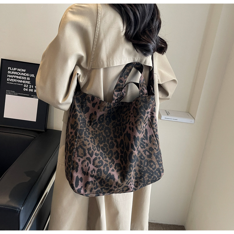 Women's leopard print bag Large capacity women's shopping bag_voghion.com