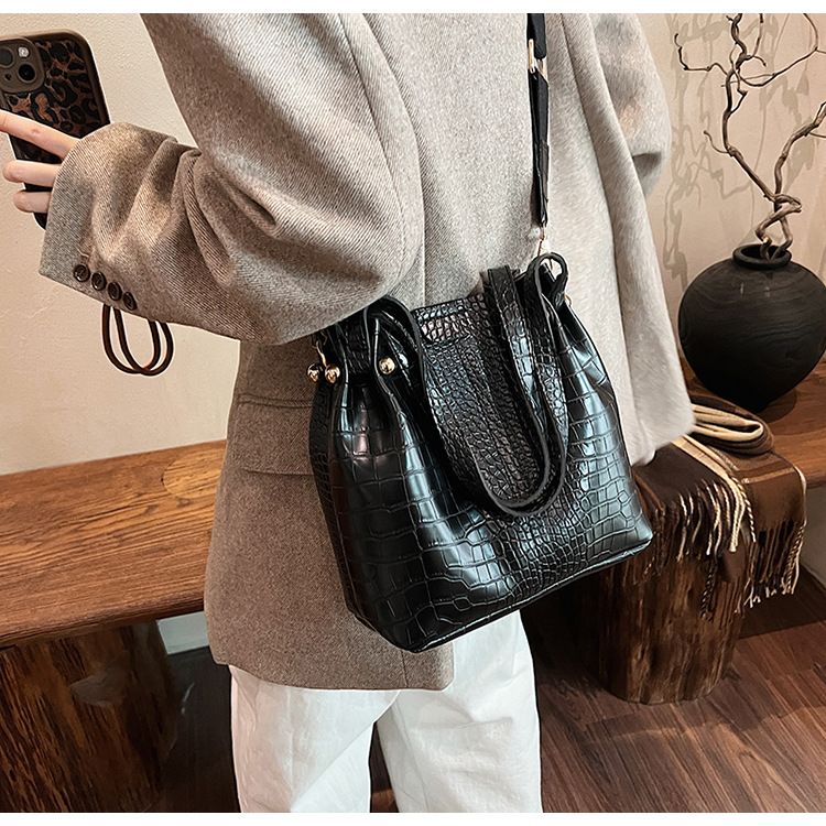 Advanced Crocodile Pattern Handbag for Women 2024 New Texture Single Shoulder Trendy Fashion Versatile Crossbody Bag_voghion.com
