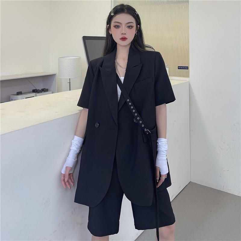 Moda estiva per le donne 2025 Novità: blazer a maniche corte sottile stile street + pantaloncini casual, set due pezzi alla moda_voghion.com