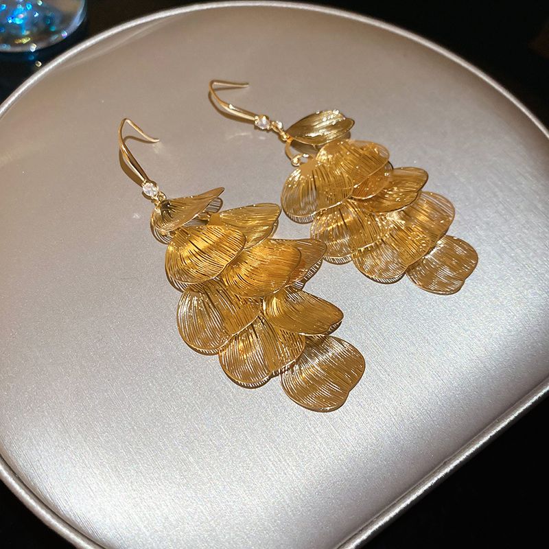 Orecchini in metallo con nappa a petalo cavo, leggeri, di lusso, di alta qualità, alla moda, design unico_voghion.com
