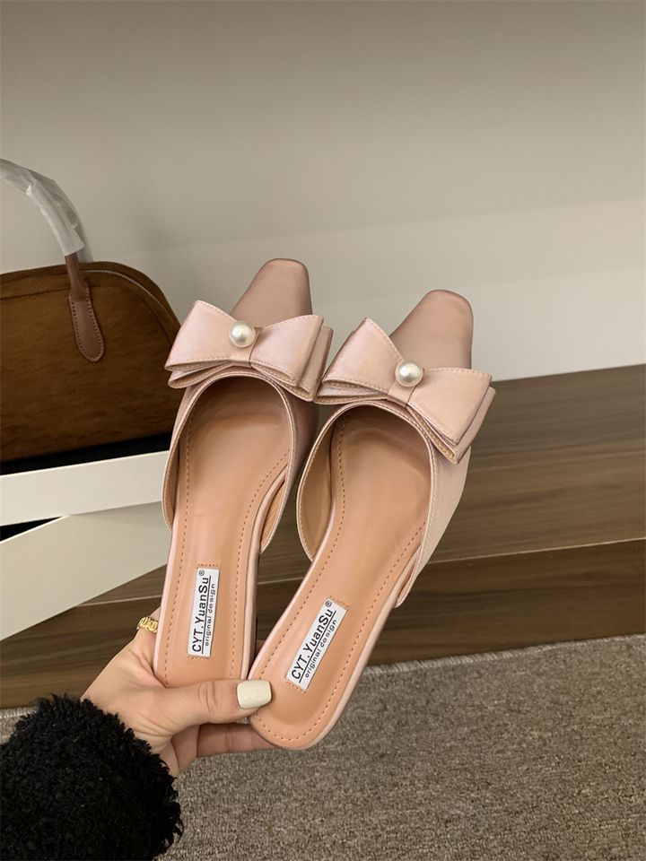 Hausschuhe mit quadratischem Kopf und flacher Zehenpartie für die Sommersaison 2025, neue Seide, Satin, Perle, vielseitig, schön, cool und_voghion.com