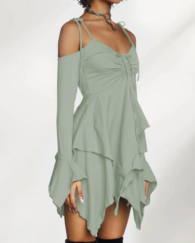 Ropa de mujer estilo gótico sexy de seda color leche, ropa de mujer con hombros descubiertos, manga larga, cintura alta, falda con tirantes y vestido con volantes._voghion.com