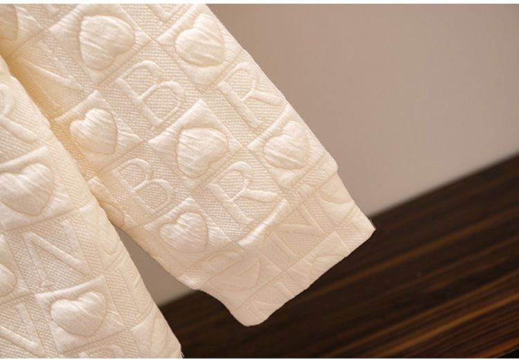 Felpa da donna con scollo tondo e stampa Love, manica lunga e ampia_voghion.com