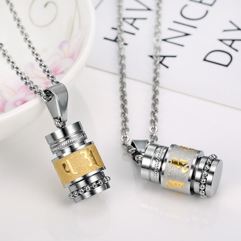 Collier pendentif créatif personnalisé transfrontalier rétro sanskrit avec mantra à six mots, accessoires tendance en acier titane pour hommes et femmes_voghion.com