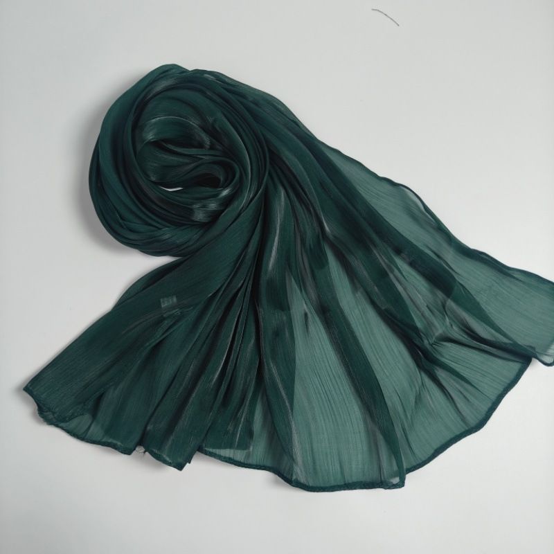 Neuer atmungsaktiver und cooler Insel-Satin-langer Kreppschal aus Malaysia, heller Seidenschal, Kopftuch_voghion.com
