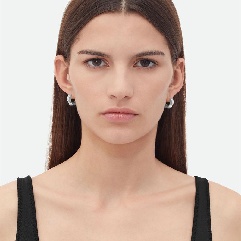 Orecchini a cerchio intrecciato in metallo dallo stile minimalista, semplici e alla moda, per le donne._voghion.com