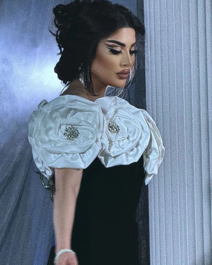 Elegantes weißes Bandagekleid mit Blumenmuster für Frauen – Sexy, figurbetontes, langes Abendkleid mit hoher Taille, Stretch-Polyester-Elasthan, ärmelloses Korsett-Partykleid_voghion.com