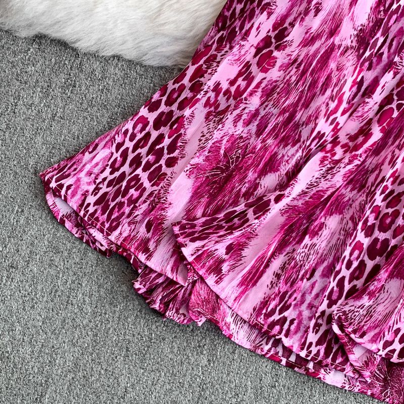 Completo due pezzi da donna con stampa leopardata, aderente, a vita alta, con scollo rotondo, manica a sbuffo, motivo floreale tridimensionale e temperamento retrò_voghion.com