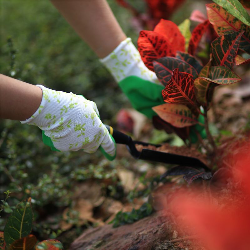 Garden Gloves One Size for Women, Breathable Foam Latex Working Gloves, for Gardening, landscape,DIY,100% Pure Rubber_voghion.com