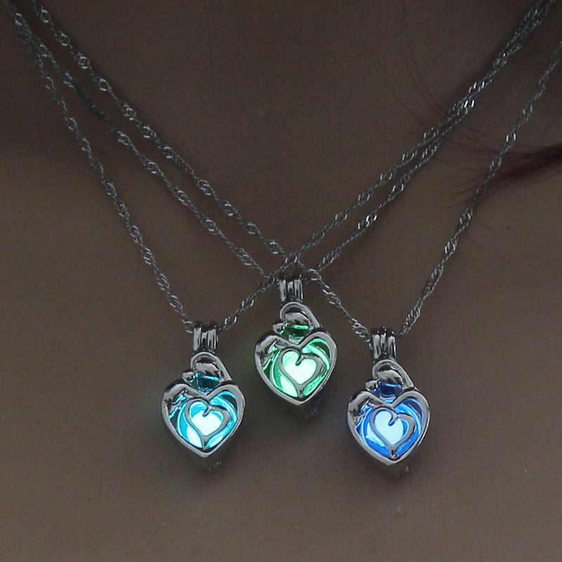 Luminous minimalist accessories with multiple fashionable and versatile luminous hollowed out necklaces for women's_voghion.com