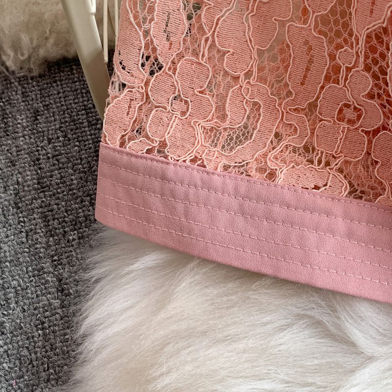 Abito da donna di alta classe, elegante, con colletto, a maniche corte, nuovo, con vita sottile e gonna lunga in pizzo._voghion.com