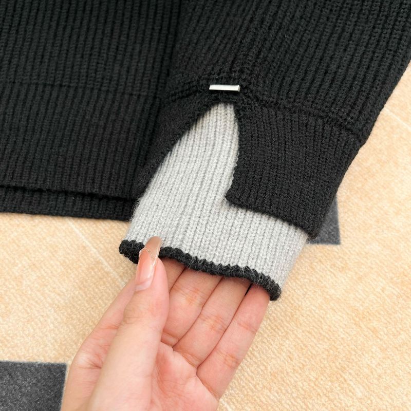 Herrenpullover mit Stehkragen und Kunstpelzbesatz – Winter-Strickpullover mit kontrastierendem Kragendesign_voghion.com