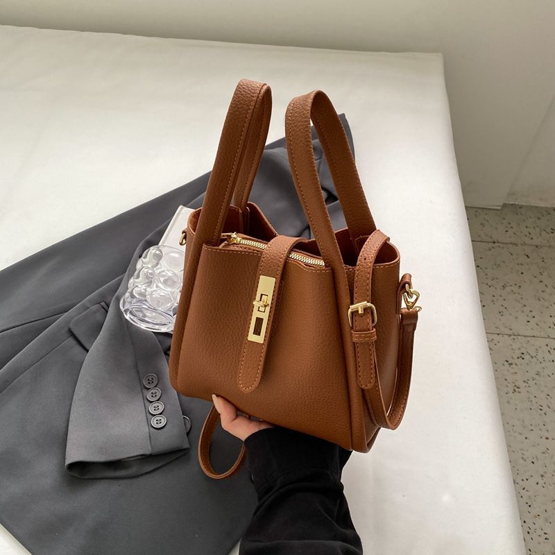 Borsa a tracolla di alta qualità per donna, borsa a secchiello coreana di nicchia, nuova moda autunno inverno 2023_voghion.com