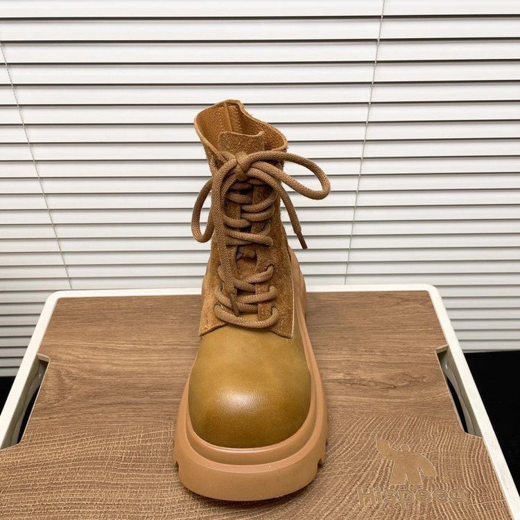 ShoeGlobe 2025 Sommer Neue Retro Schnürstiefel mit Umlegekragen, lässige Motorrad-Shorts für Damen_voghion.com