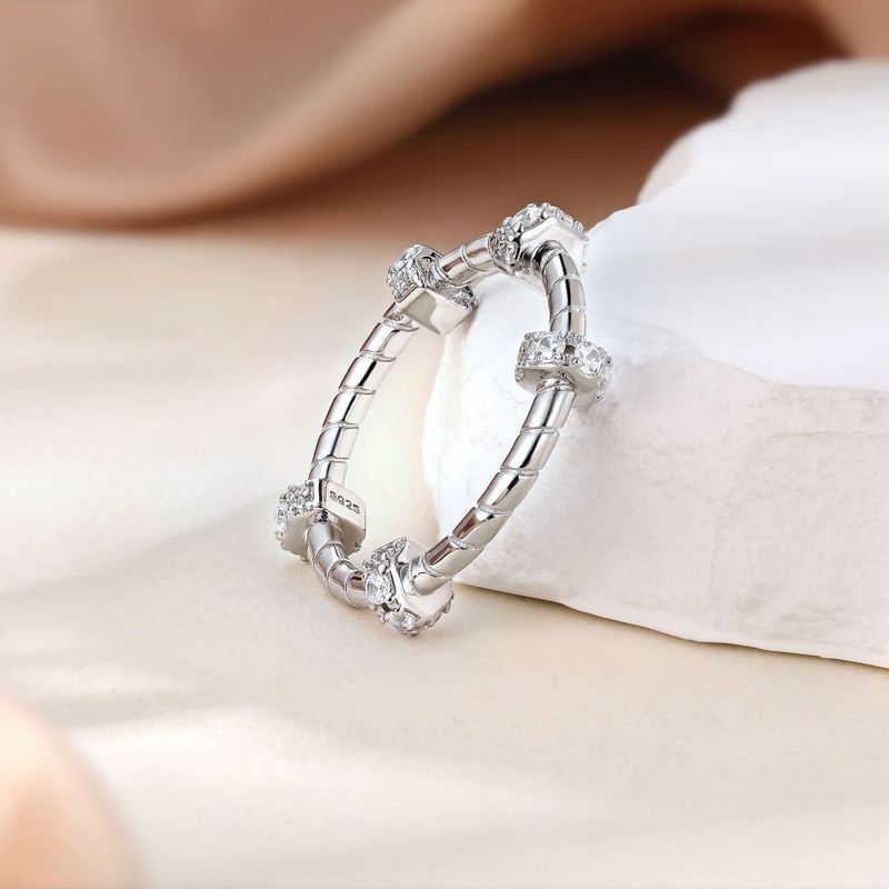 Anillo minimalista de hueso - Anillo de plata de ley 925 con diseño circular_voghion.com