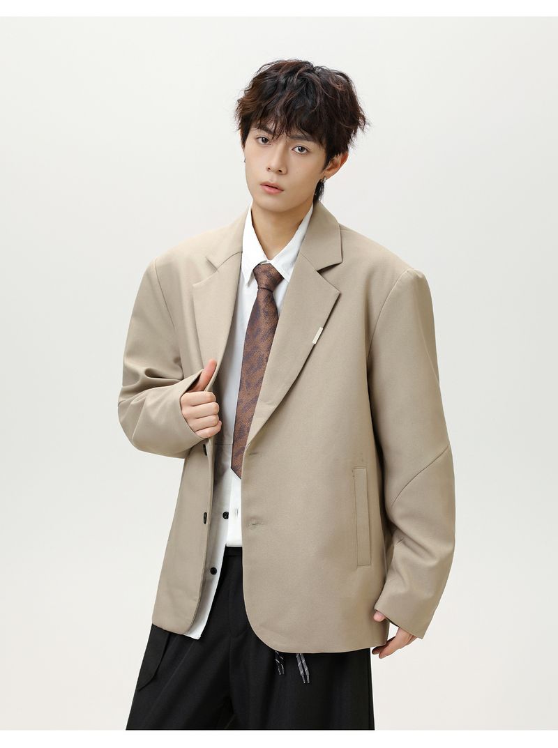 Dekonstruierte Blazerjacke – Übergroßer, unstrukturierter Anzugmantel mit asymmetrischen Einsätzen (Schwarz/Grau/Beige, entspannte Passform mit einem Knopf)_voghion.com