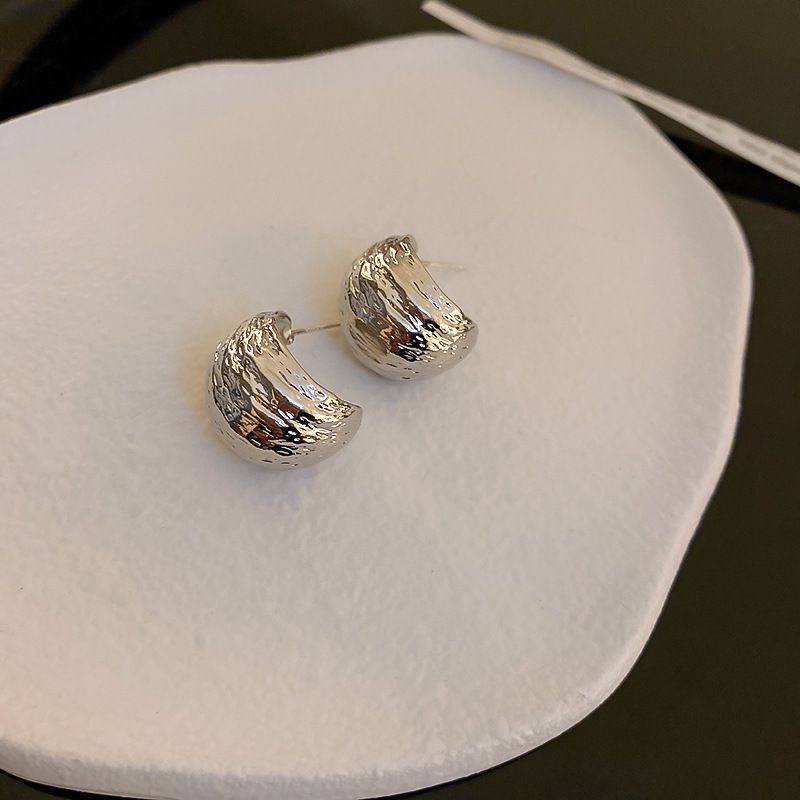 Silver Metal Multi-layer Circle Cold Style Niche Simple Earrings, Light Luxury And High-end Earrings_voghion.com