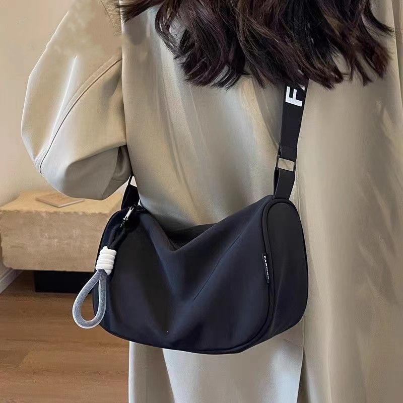 Borsa a tracolla larga versatile in tela di nylon di grande capacità per donna, nuova moda casual_voghion.com