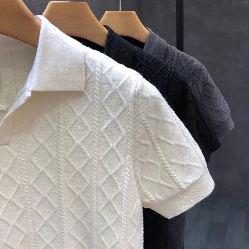 Herrenbekleidung Rautenförmiges Poloshirt aus Eisseide mit V-Ausschnitt und kurzen Ärmeln für den Sommer, leichtes, luxuriöses High-End-Business-Temperament-T-Shirt_voghion.com