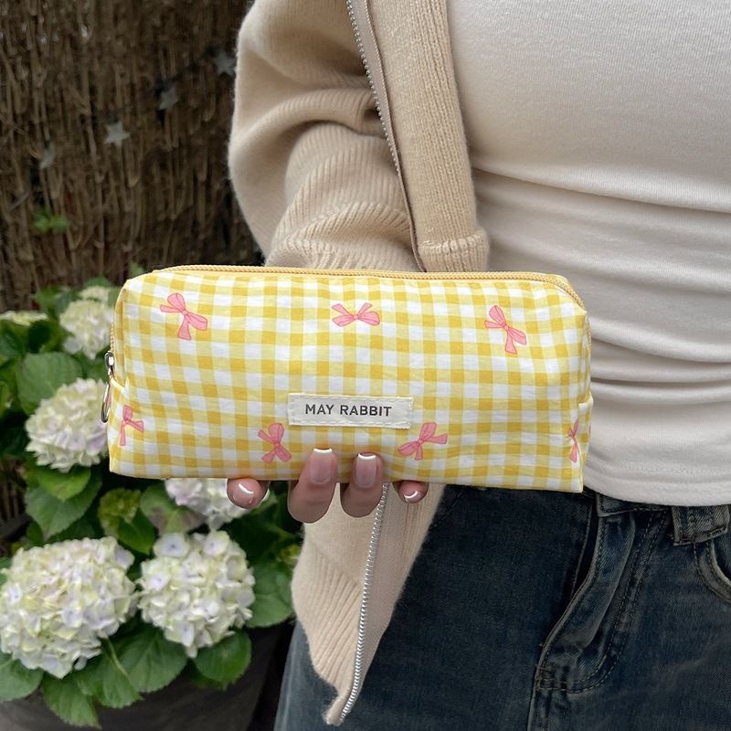 Begge Checkered Bow Makeup Bag - Large Capacity & Cute (Stylish Cosmetic Pouch For Girls)_voghion.com