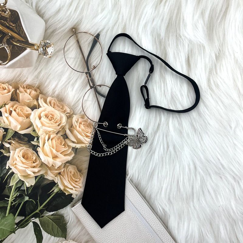 Cravatta a catena per donna JK nera, senza nodi, stile corto, accessorio per maglietta unisex, spilla a forma di cuore, farfalla_voghion.com