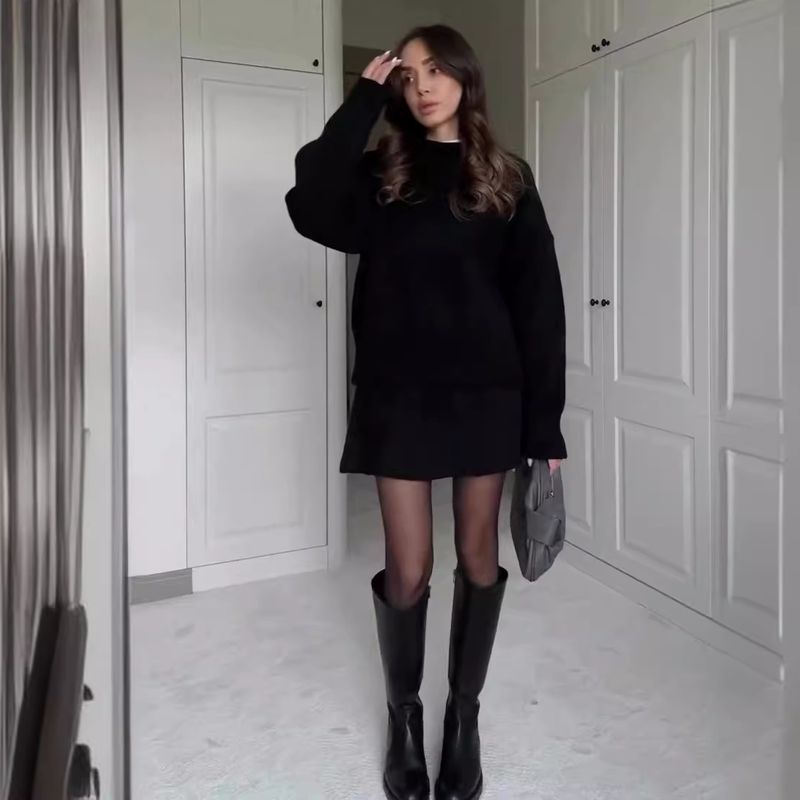 Completo da donna con maglione lavorato a maglia tinta unita e gonna a trapezio - Pullover casual preppy a maniche lunghe con minigonna (XXS-5XL, opzioni rosso scuro/nero/verde)_voghion.com