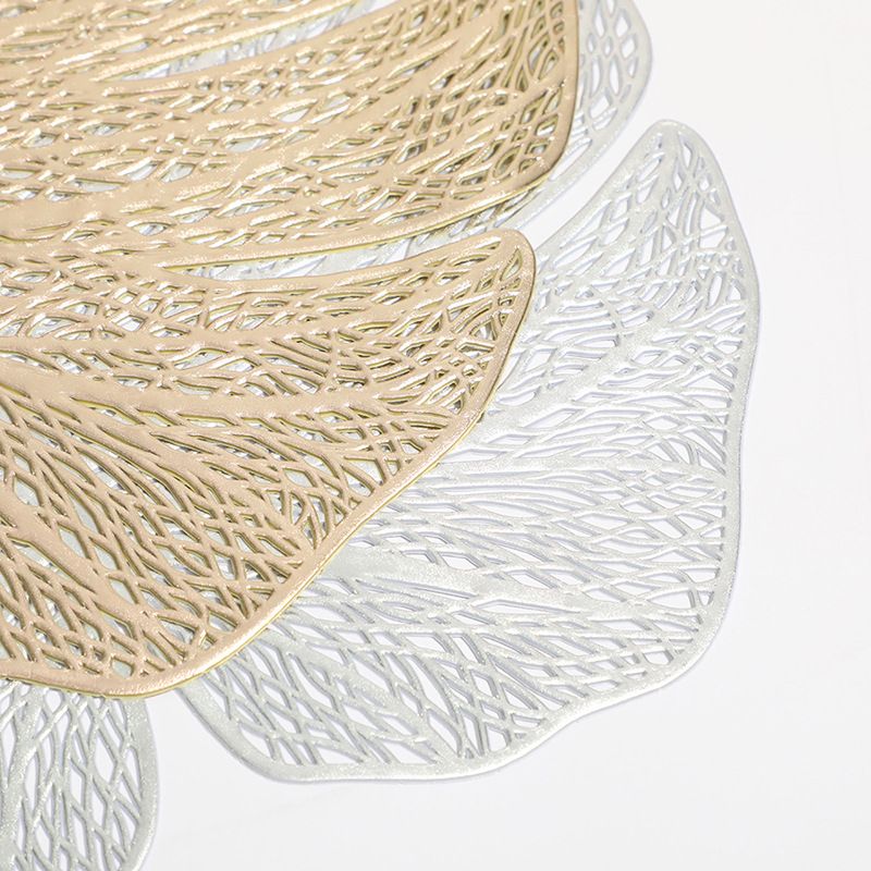 Monstera Leaf PVC Placemats - Gold-Foiled Heat-Resistant Table Mats (Stylish & Functional For Restaurants Hotels & Home Dining Decor)_voghion.com