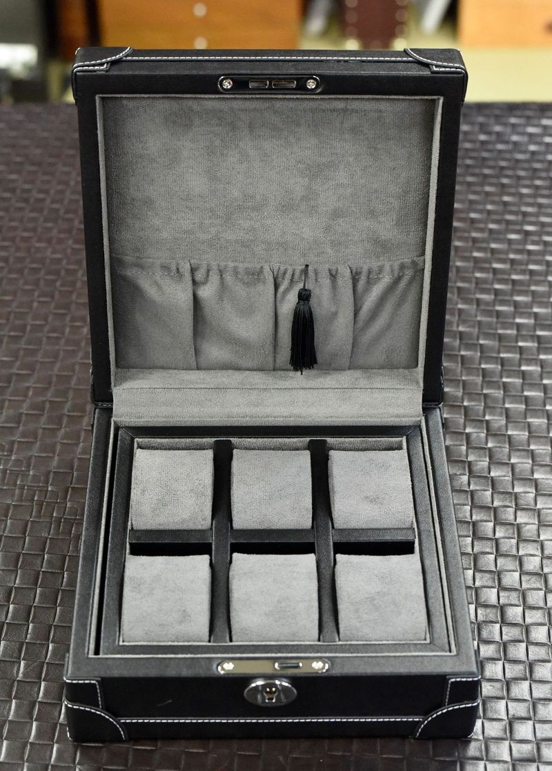 High End Watch Storage Box Household Exquisite Watch Jewelry Integrated Storage Box Collection Watch Box High End Gift Box_voghion.com