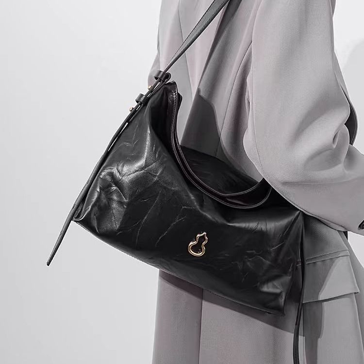 2024 New BAMPO Half Slope Flowing Hobo Fashion Single Shoulder Tote Women's For Work Commute Underarm Bag_voghion.com