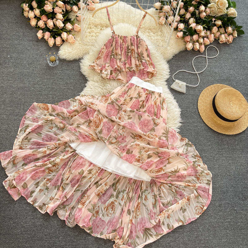Damen-Urlaubsanzug mit Hosenträgern, kurzes Oberteil für Frauen, schwere Industrie, plissierter Chiffonrock, süßes Blumenmuster, zweiteilig_voghion.com