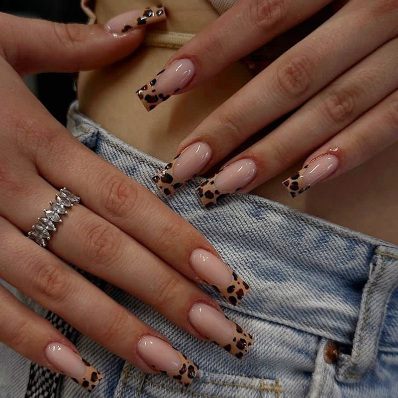 Tragbare Nägel mit Leopardenmuster, hochwertige, herbstliche, lange Wasserpfeife, künstliche Nägel, grenzüberschreitende tragbare Nagelkunst, fertige Nagelstücke, 24 Stück_voghion.com
