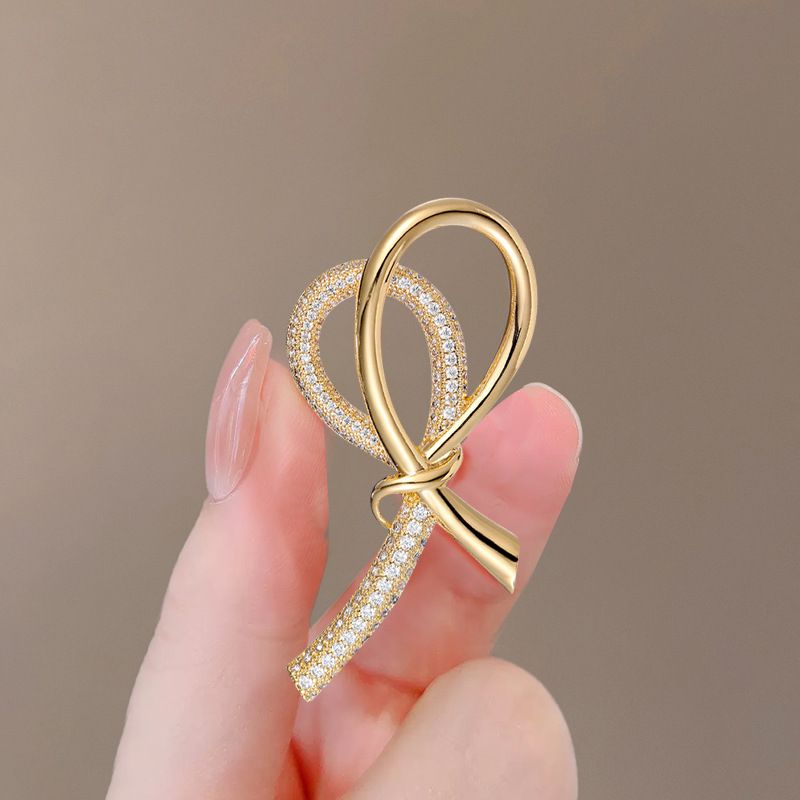 Xiaoxiangfeng Bow Brooch, High-end Women's Light Luxury Temperament Design Sense, Suit Coat Pin, Niche Sweater Corsage_voghion.com